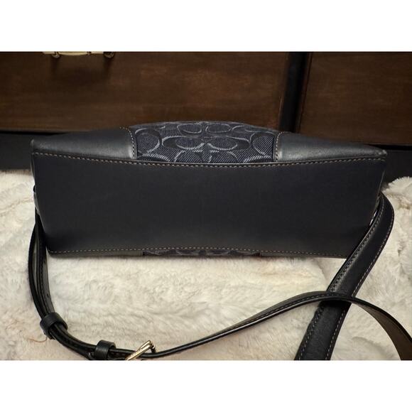 EXCELLENT CONDITION Denim leather coach purse - Picture 7 of 10